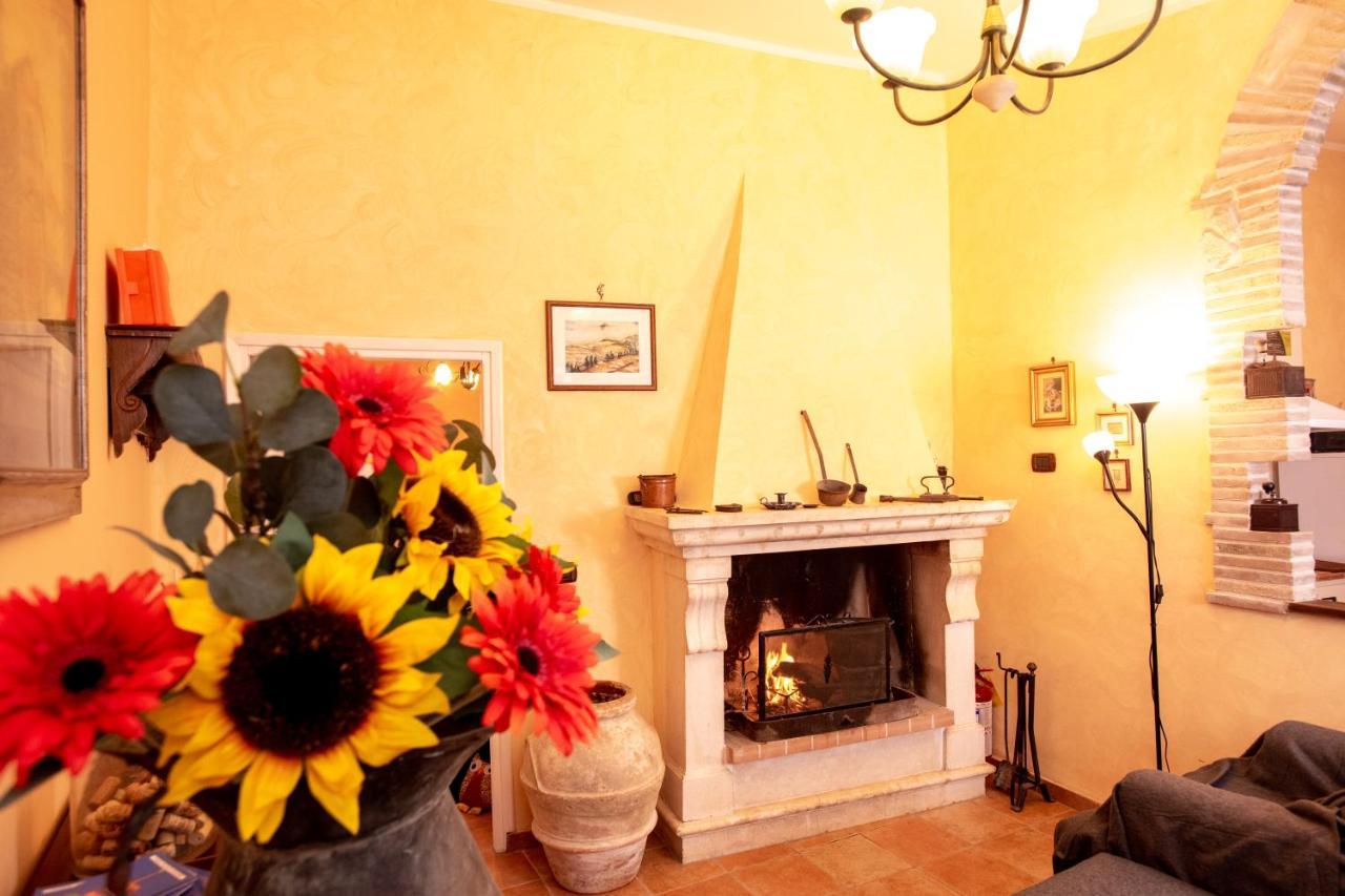 Вилла Relax Nell' Antico Borgo Casperia Экстерьер фото