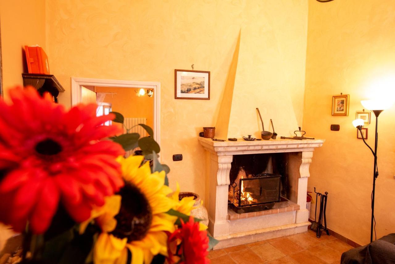Вилла Relax Nell' Antico Borgo Casperia Экстерьер фото